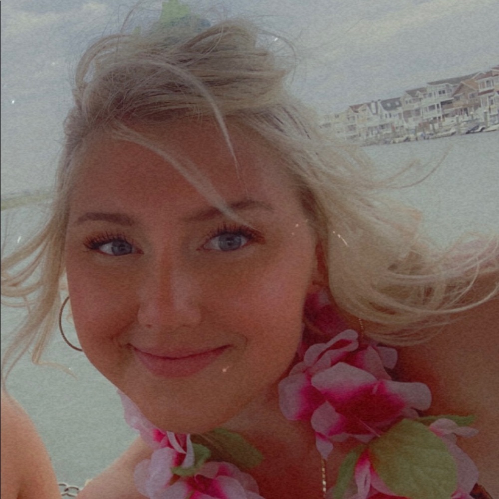 Meet your Posher, Ava